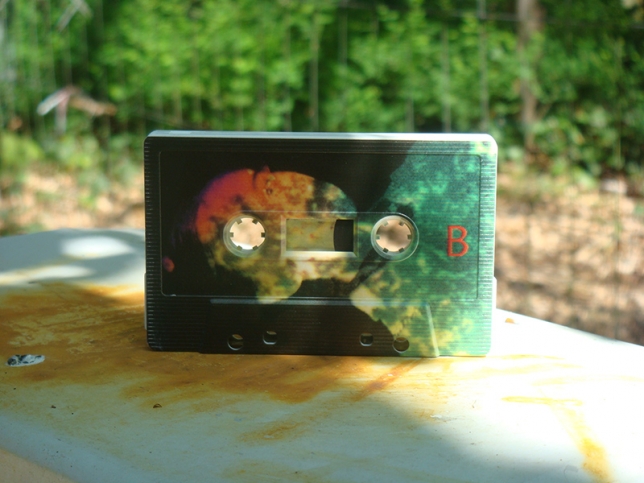 http://www.frissonscassettes.com/files/gimgs/th-32_FRAGILE cassette 14-10.jpg